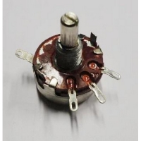 Регулятор напряжения на панели DG12/DG15